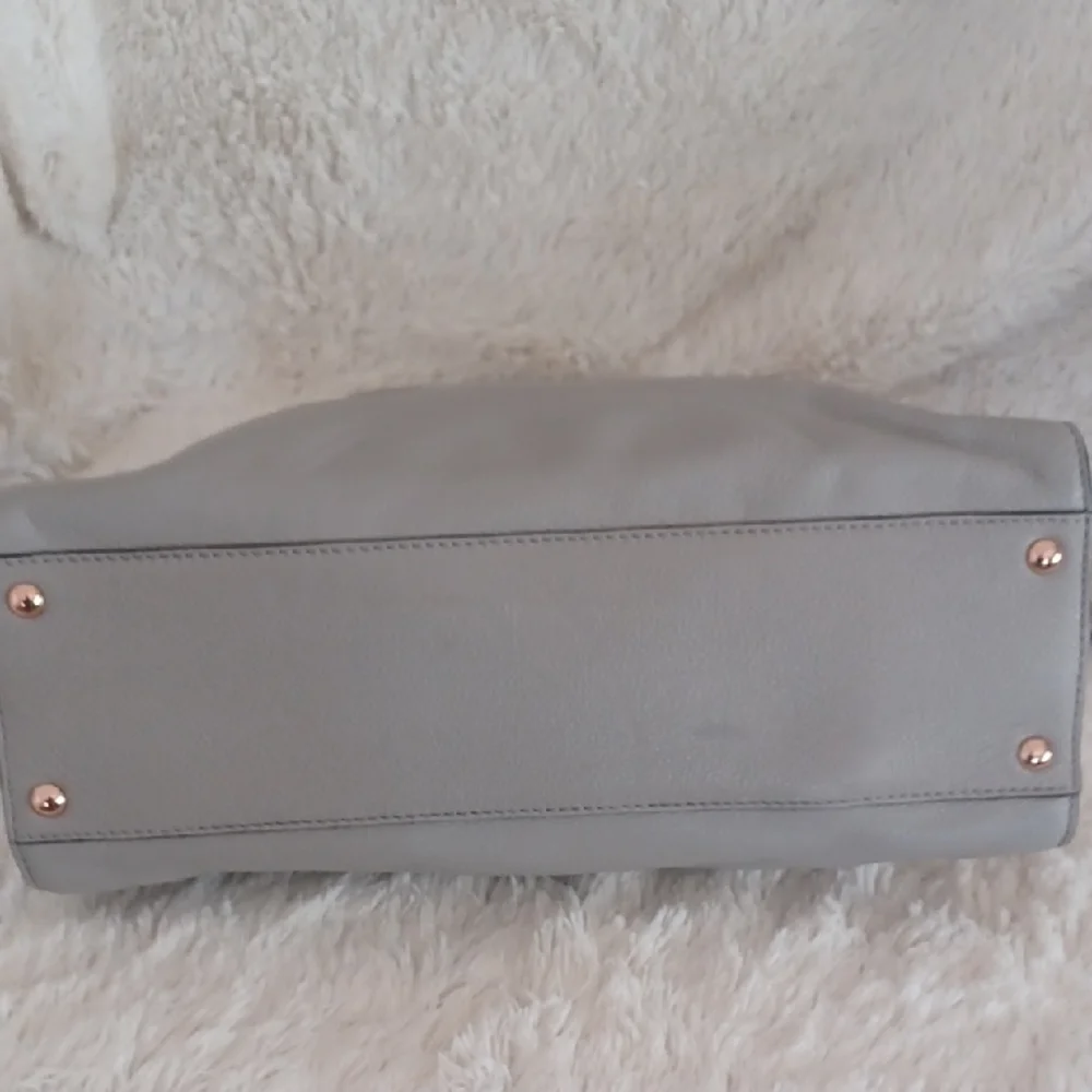 Michael Kors Gray Leather Handbag- HB272 - Picture 5 of 7